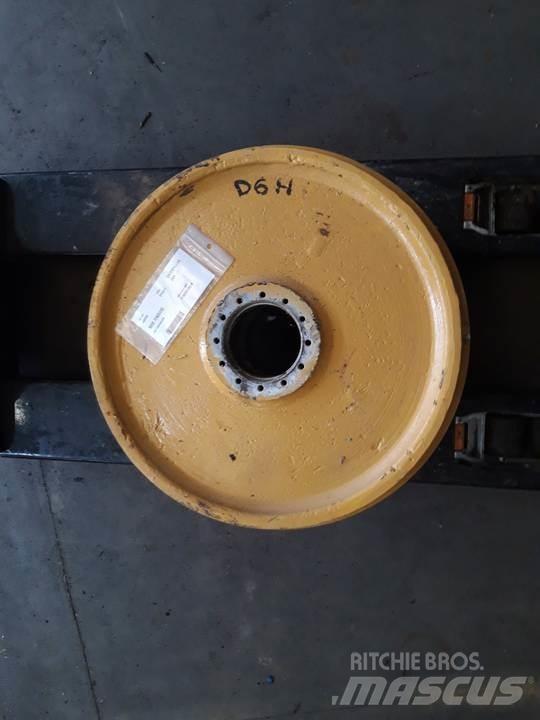 CAT D6H Tracks, chains and undercarriage