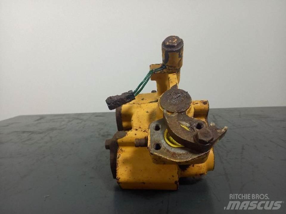 CAT D6RXL Hydraulics