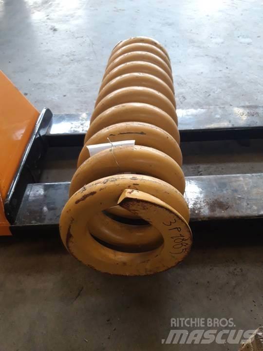 CAT D7F Tracks, chains and undercarriage