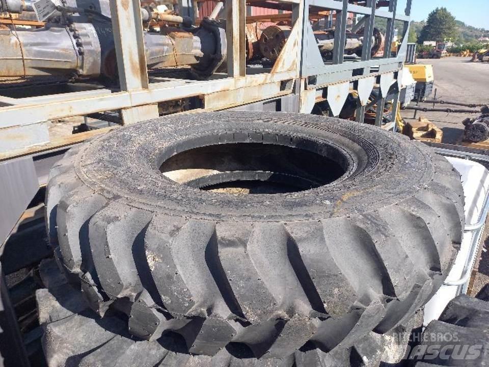 CAT M320F Tracks, chains and undercarriage