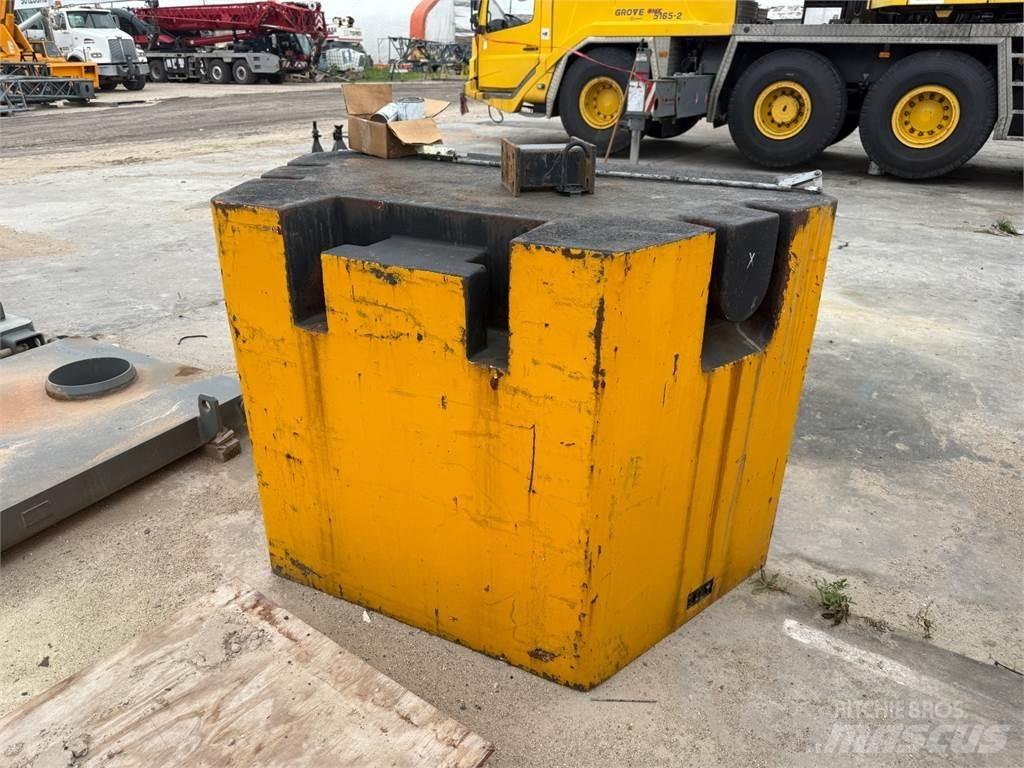 Grove  Crane parts and equipment