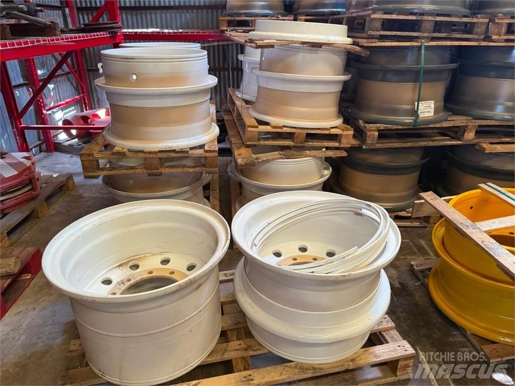 Liebherr  Tyres, wheels and rims