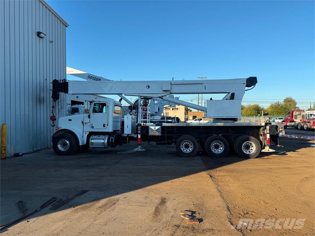 Altec AC38-127S Truck mounted cranes