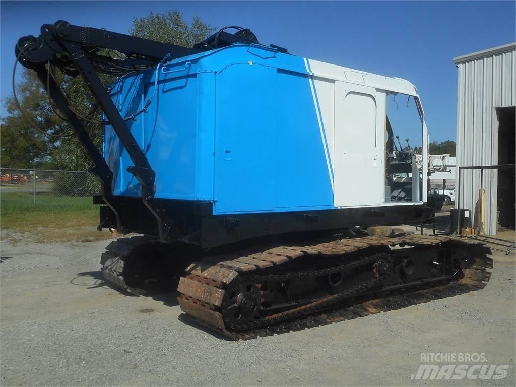American 5299 Track mounted cranes