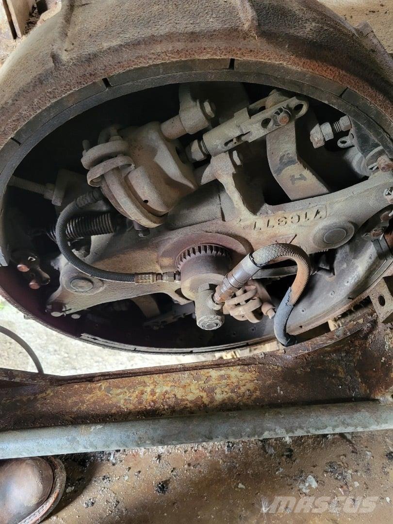 American 599C Track mounted cranes