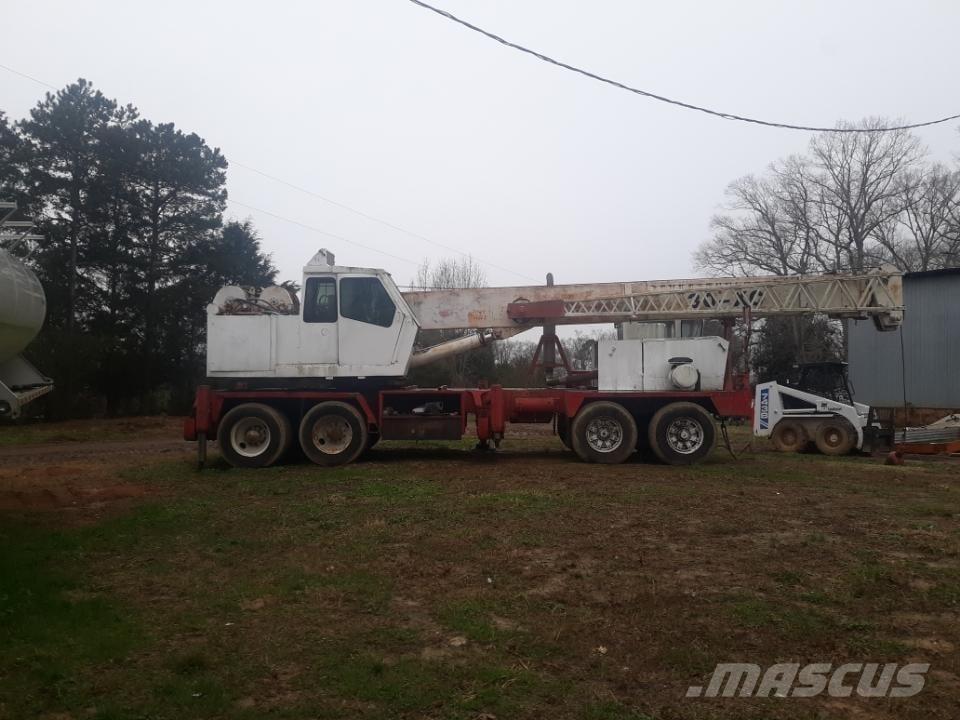 Bucyrus-Erie 30-XC All terrain cranes