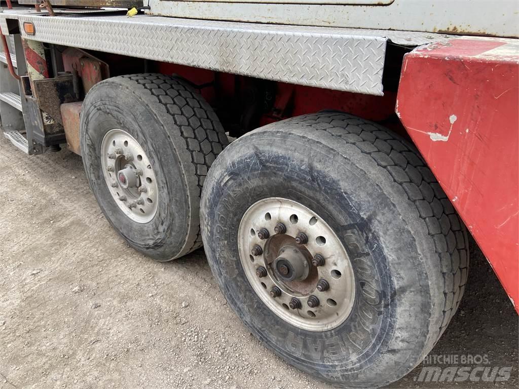 Link-Belt HTC-8690 All terrain cranes