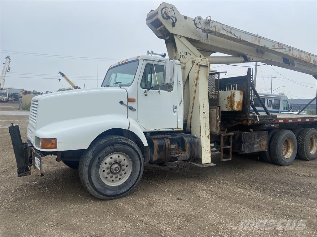 National 1195 Truck mounted cranes