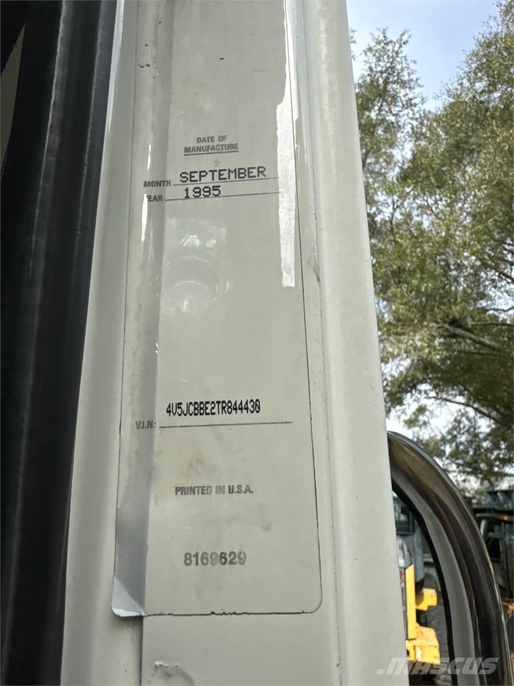 National 1295 Truck mounted cranes