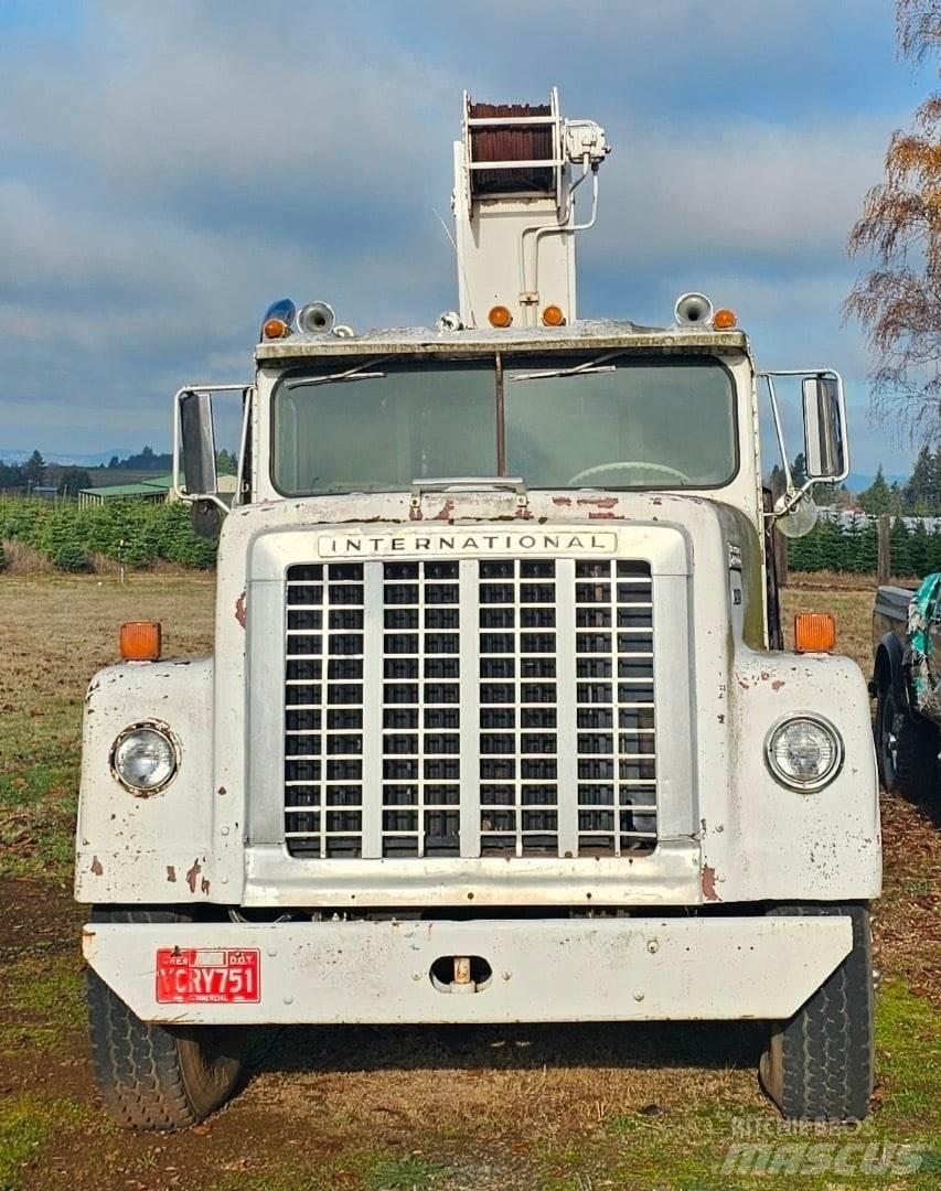  Simon-Ro 145-83 Truck mounted cranes