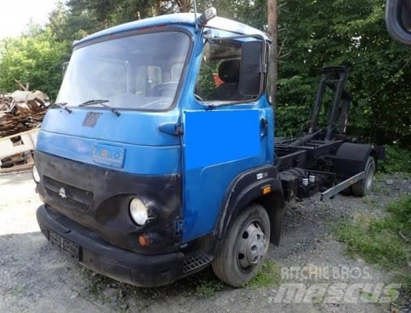 Avia A80 L Hook lift trucks