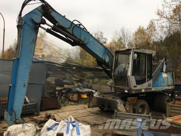 Fuchs MHL 320 Waste / industry handlers
