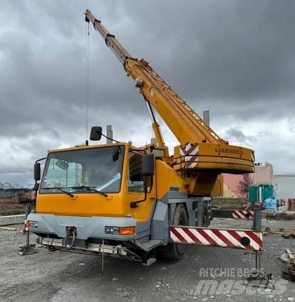 Liebherr LTM 1030 Truck mounted cranes