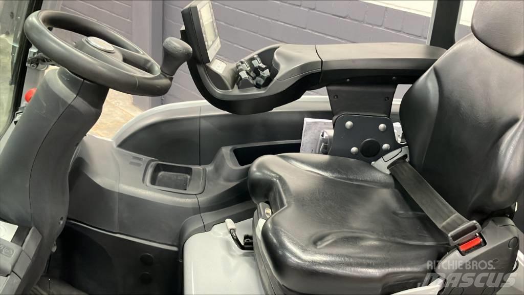 Still RX 60-25 Electric forklift trucks