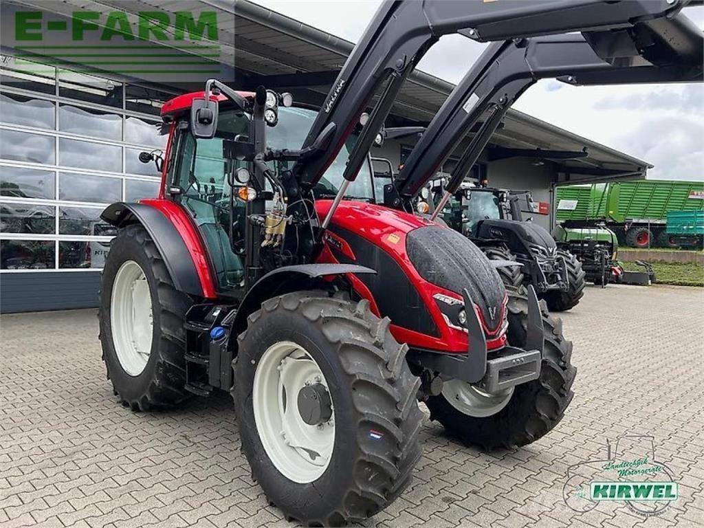 Valtra a 105 Tractors