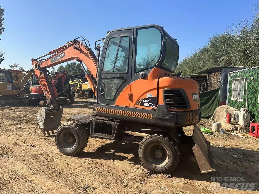 Doosan DX60W Mini excavators < 7t (Mini diggers)