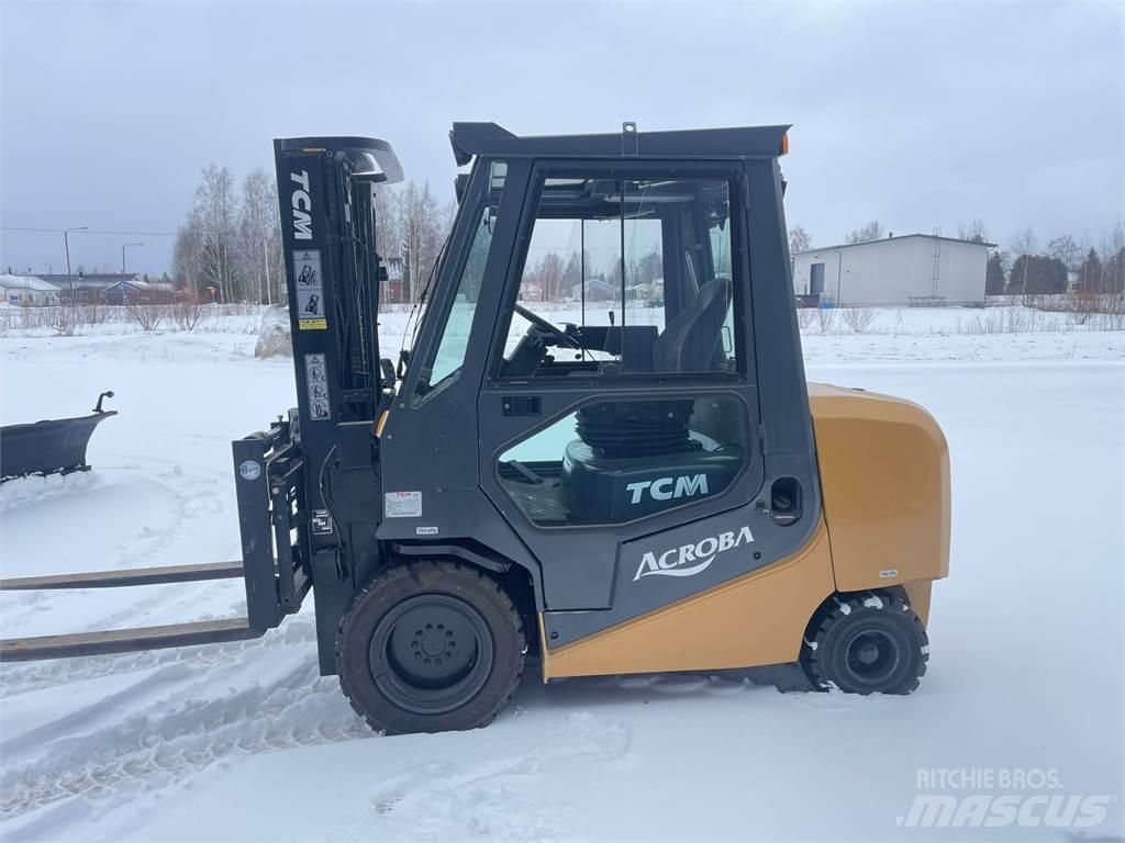 TCM FA 30D ACROBA Diesel trucks