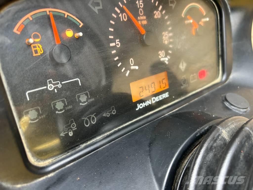 John Deere 3520 Compact tractors