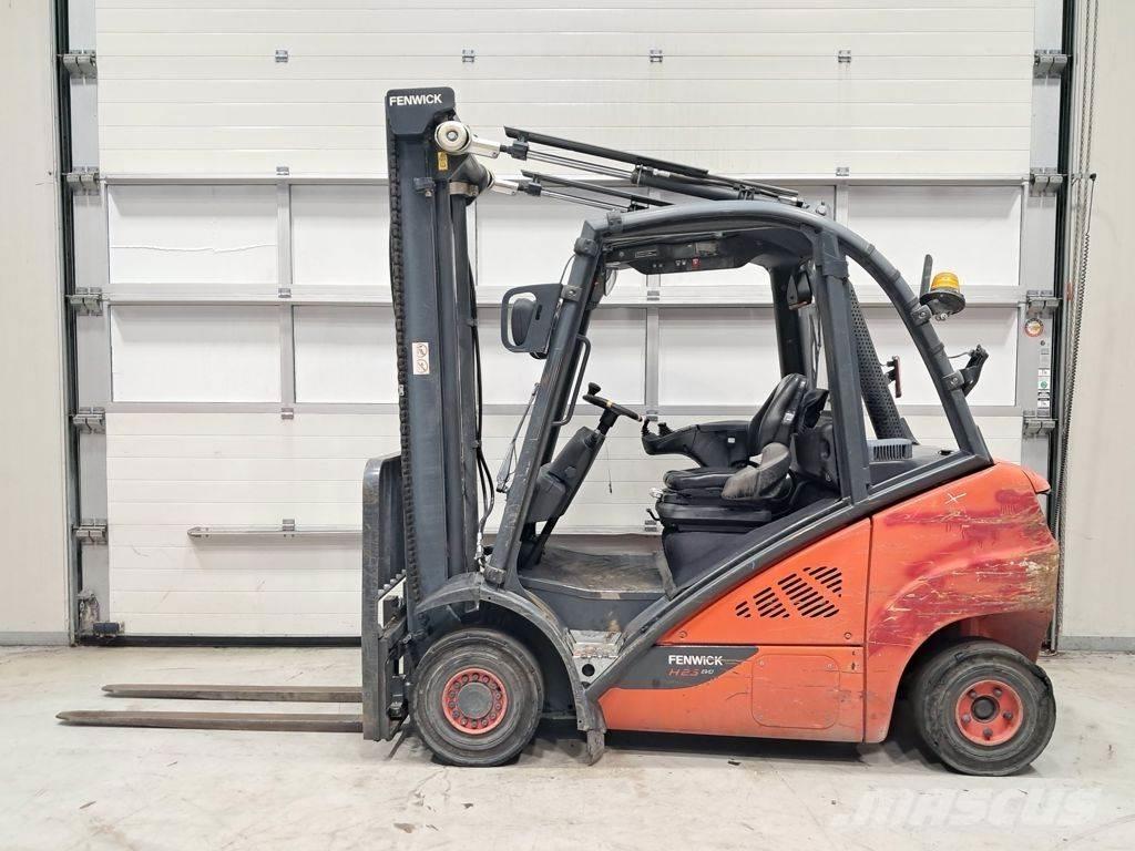 Linde H25D-02 Diesel trucks