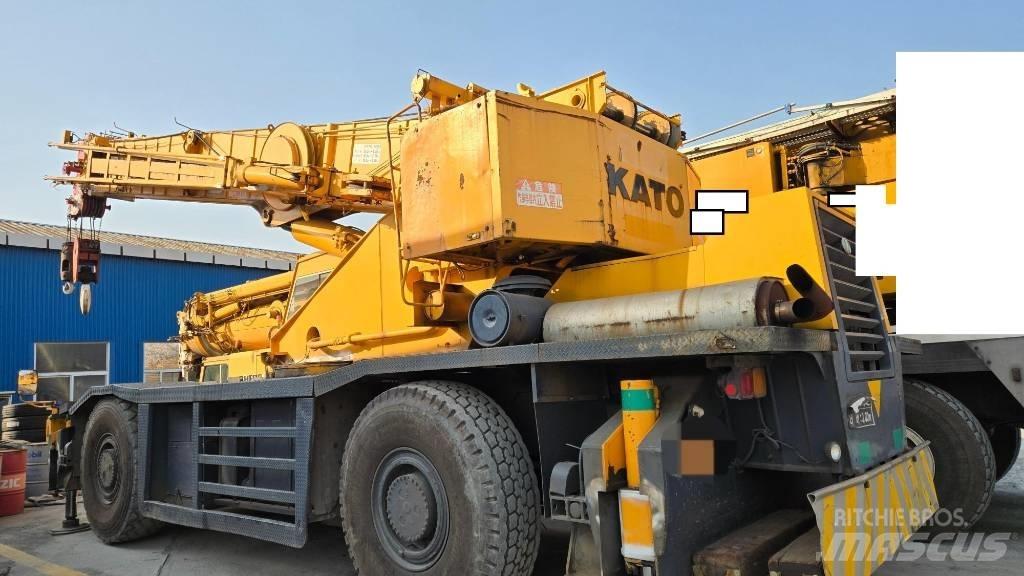 Kato SS500S Rough terrain cranes