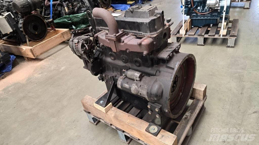 Yanmar 4TNV98 Engines