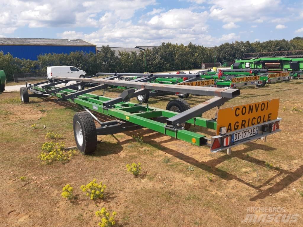 John Deere 640 D Combine harvester heads