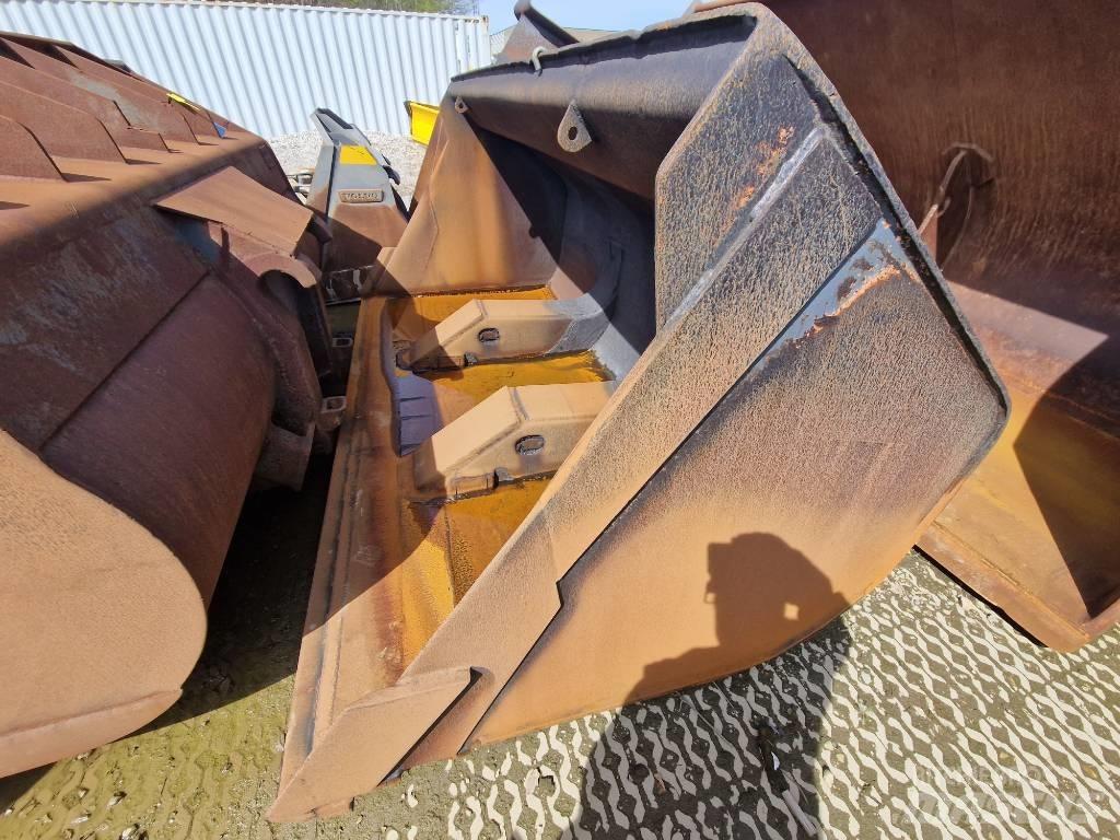 Volvo L 180 Buckets