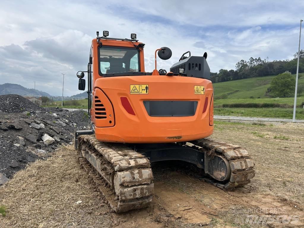 Doosan DX 140 Crawler excavators