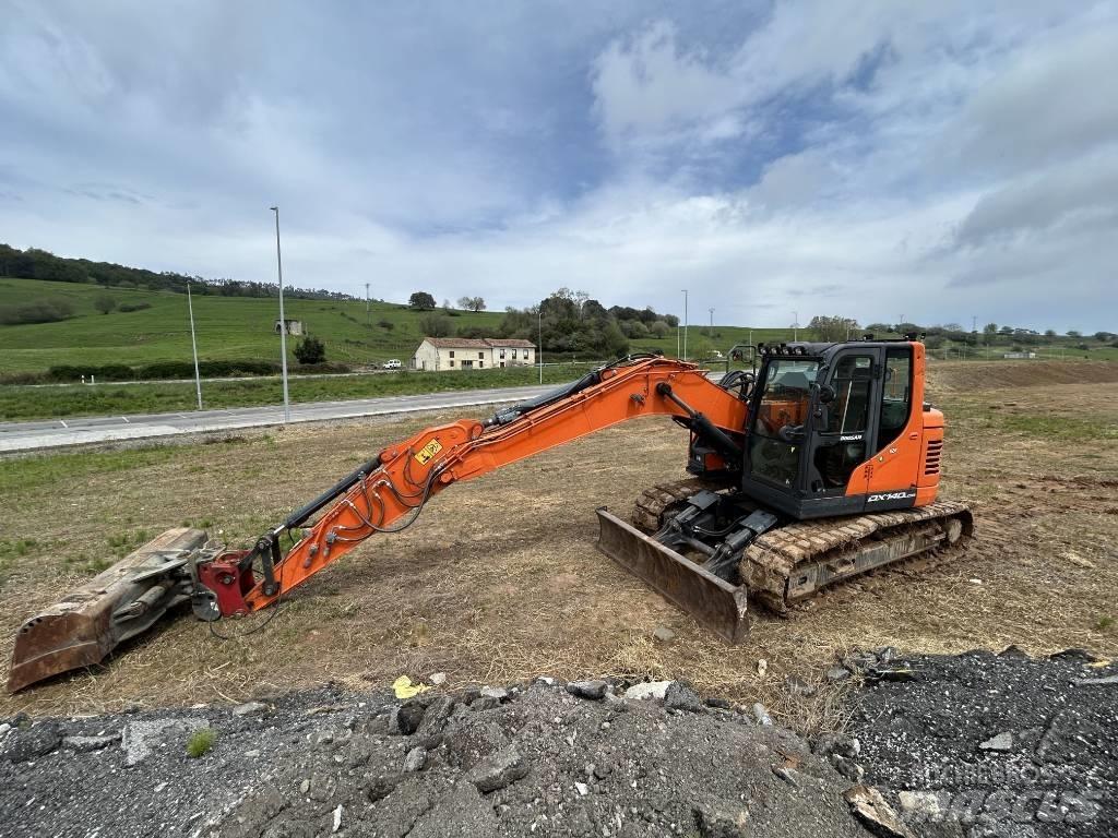 Doosan DX 140 Crawler excavators