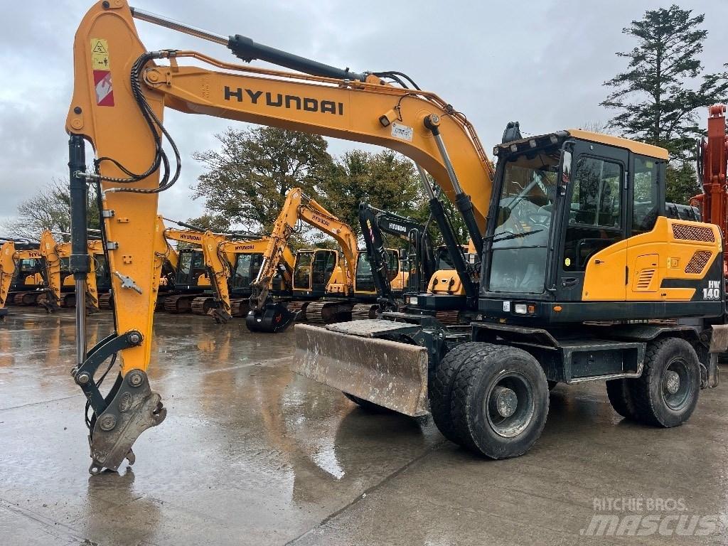 Hyundai HW140 Wheeled excavators