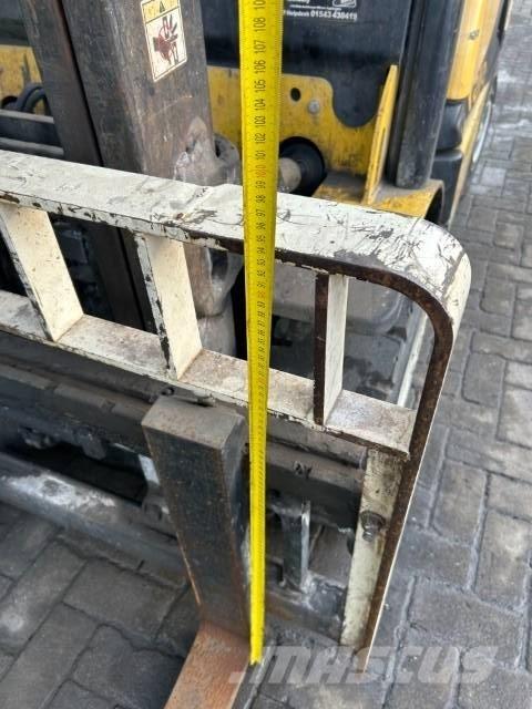 Yale GDP 35 VX Diesel trucks