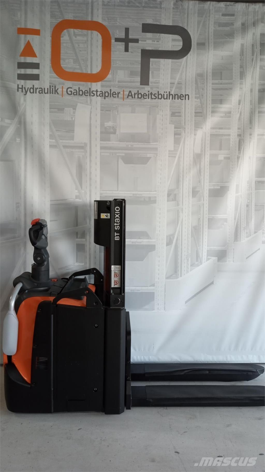 Toyota SPE200D Self propelled stackers