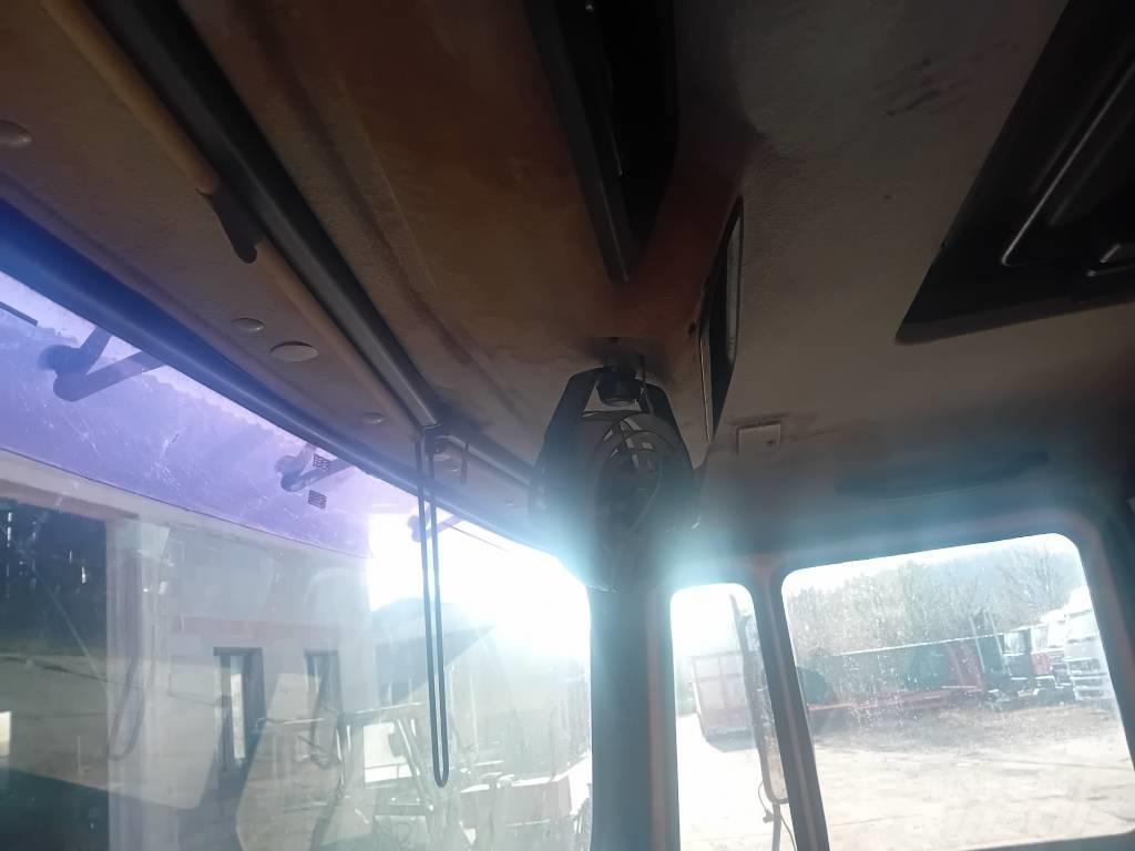 MAN 26.372 Tipper trucks