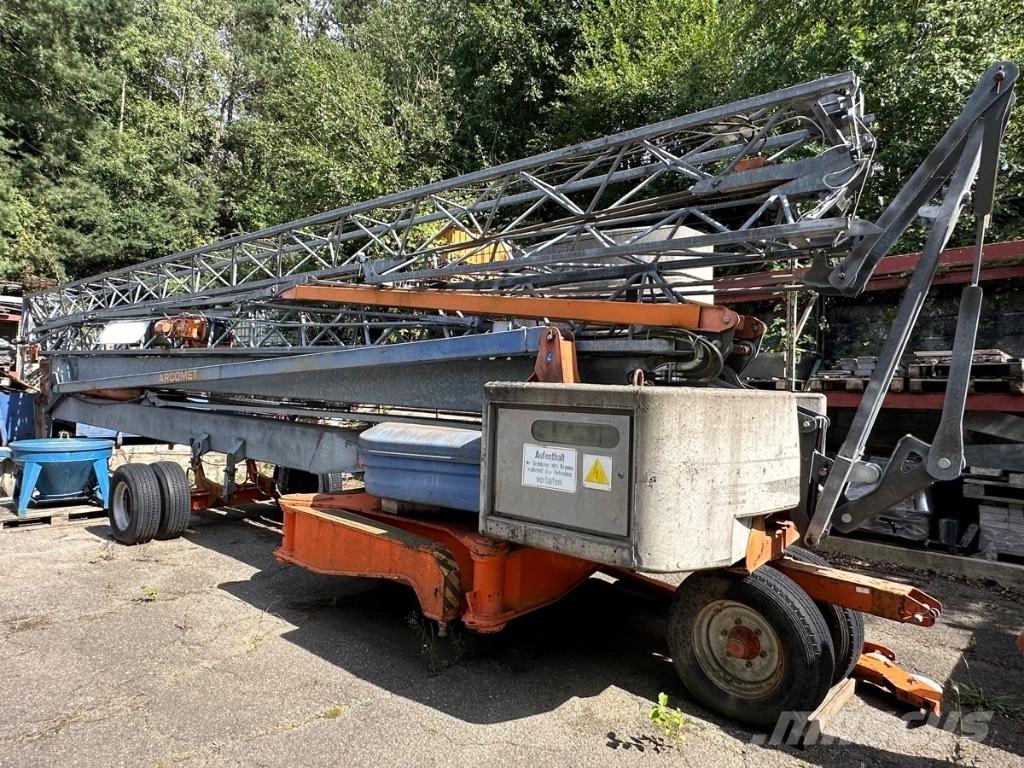 Comedil CBR 32 Plus Self-erecting cranes