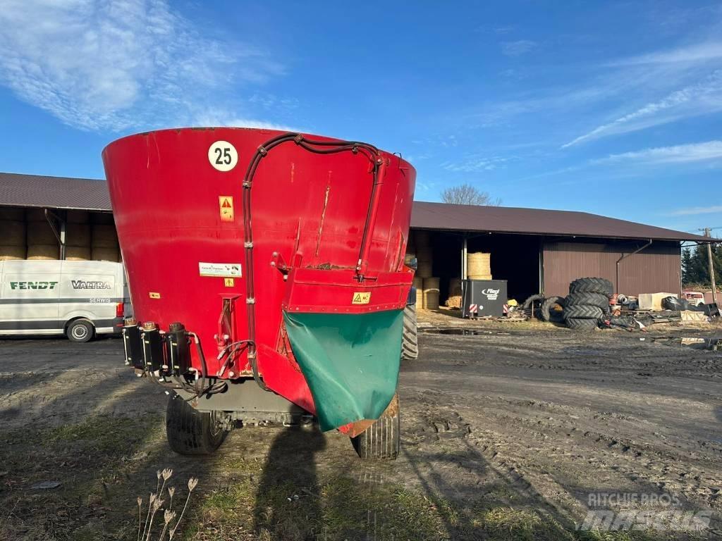 RMH Mixell 18 Feed mixer