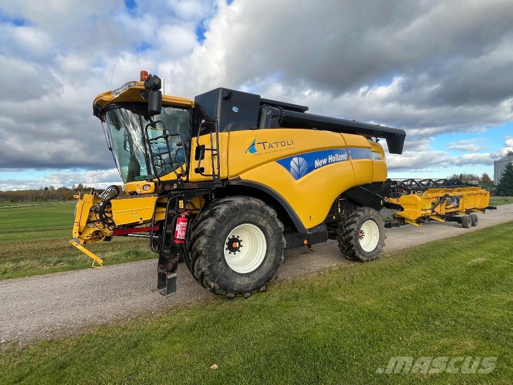 New Holland CX 8080 Combine harvesters