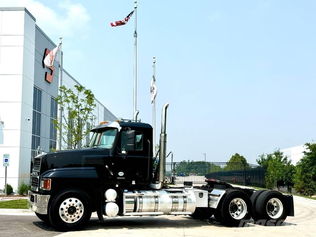 Mack Pinnacle Prime Movers
