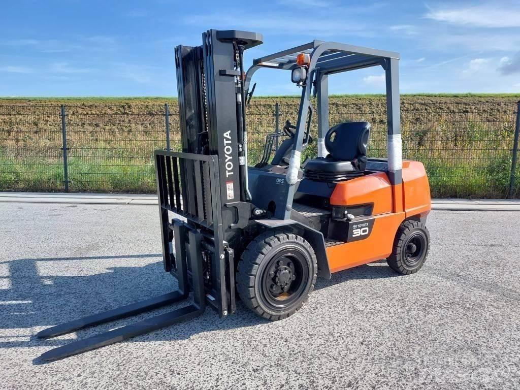 Toyota FDZN30 Other