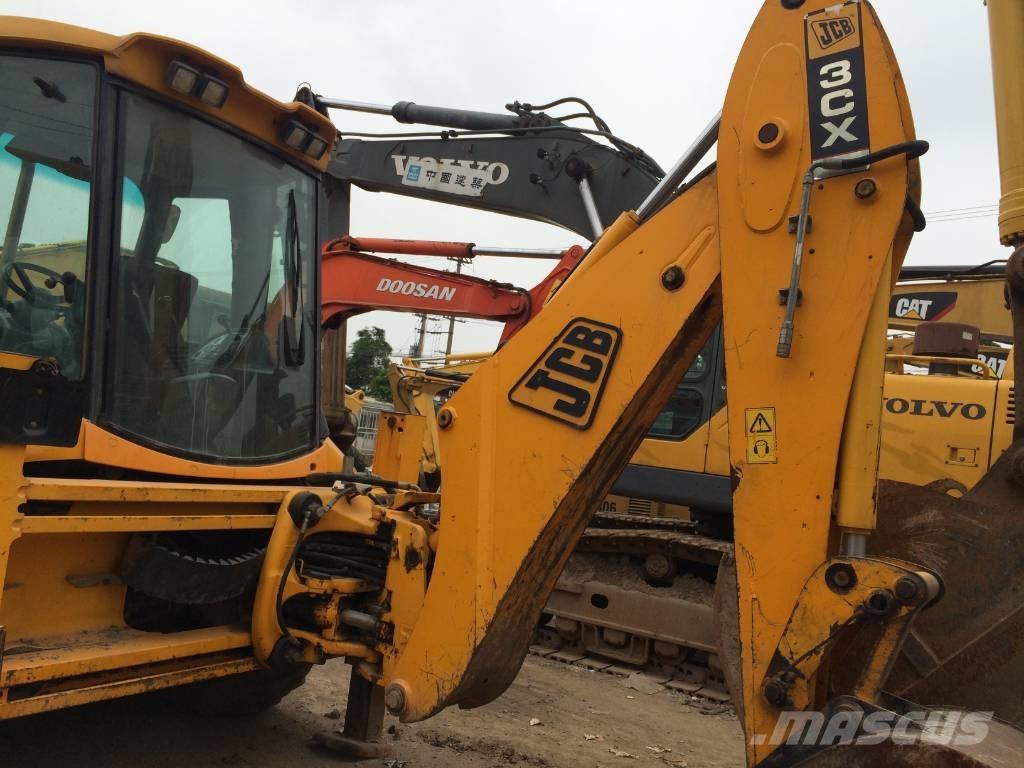 JCB 3CX Backhoe