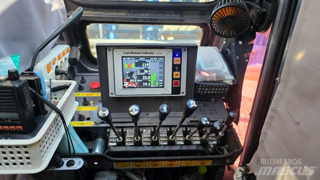 Horyong SKY750 Truck mounted platforms
