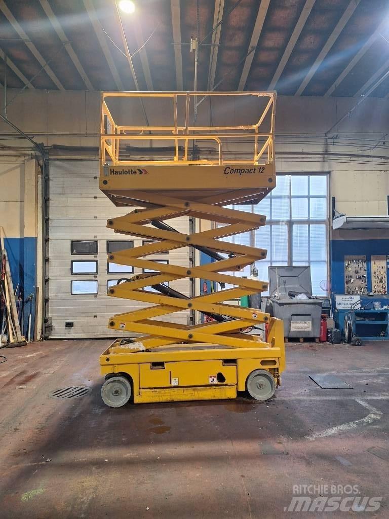 Haulotte Compact 12 Scissor lifts