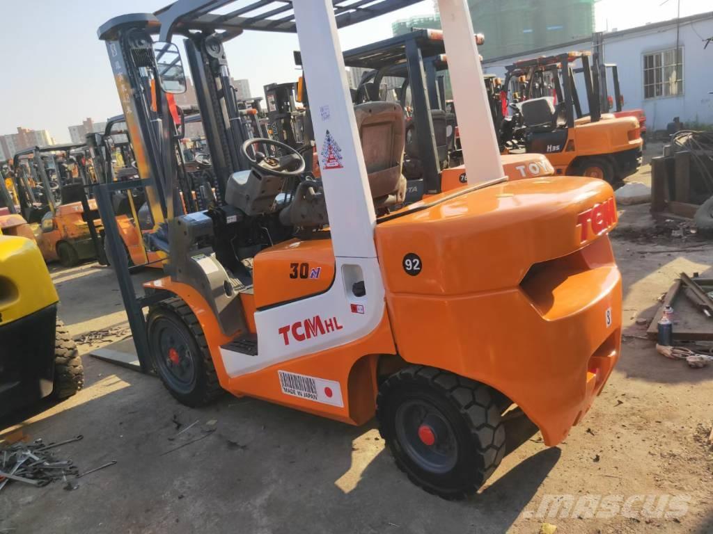 TCM FD30 Diesel trucks