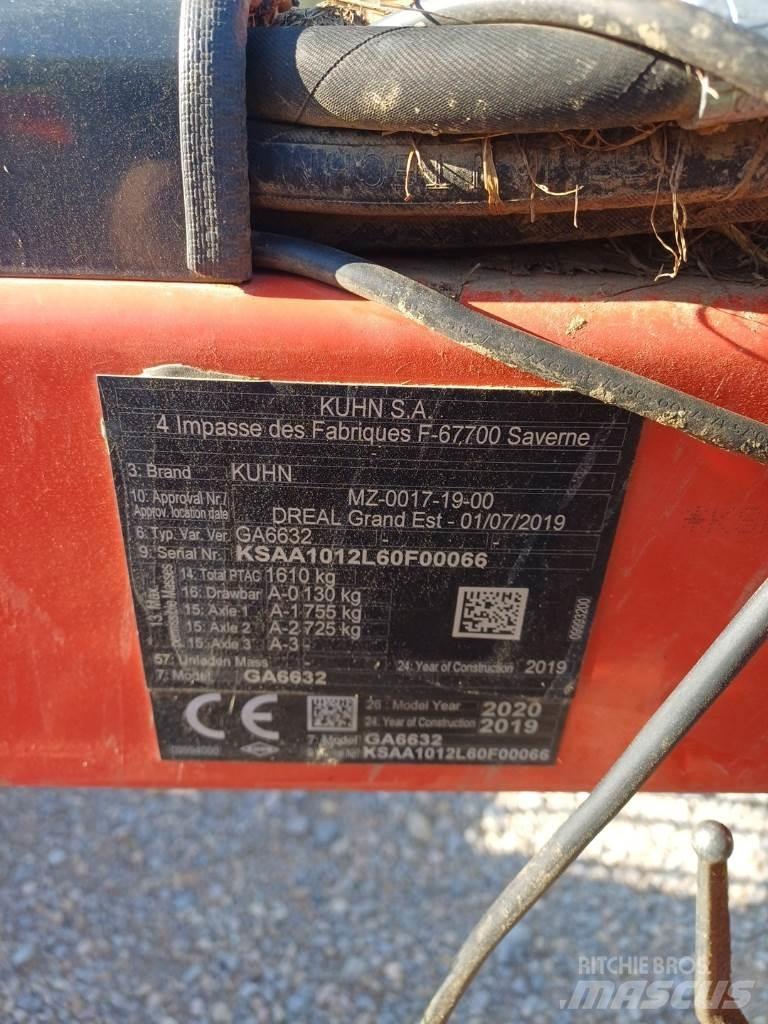 Kuhn GA 6632 Windrowers