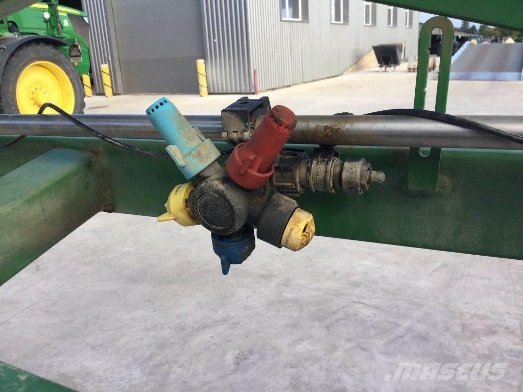 John Deere R4040 I Self-propelled sprayers