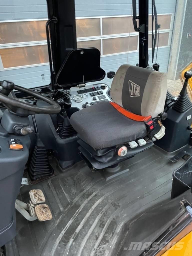 JCB 2CX Backhoe