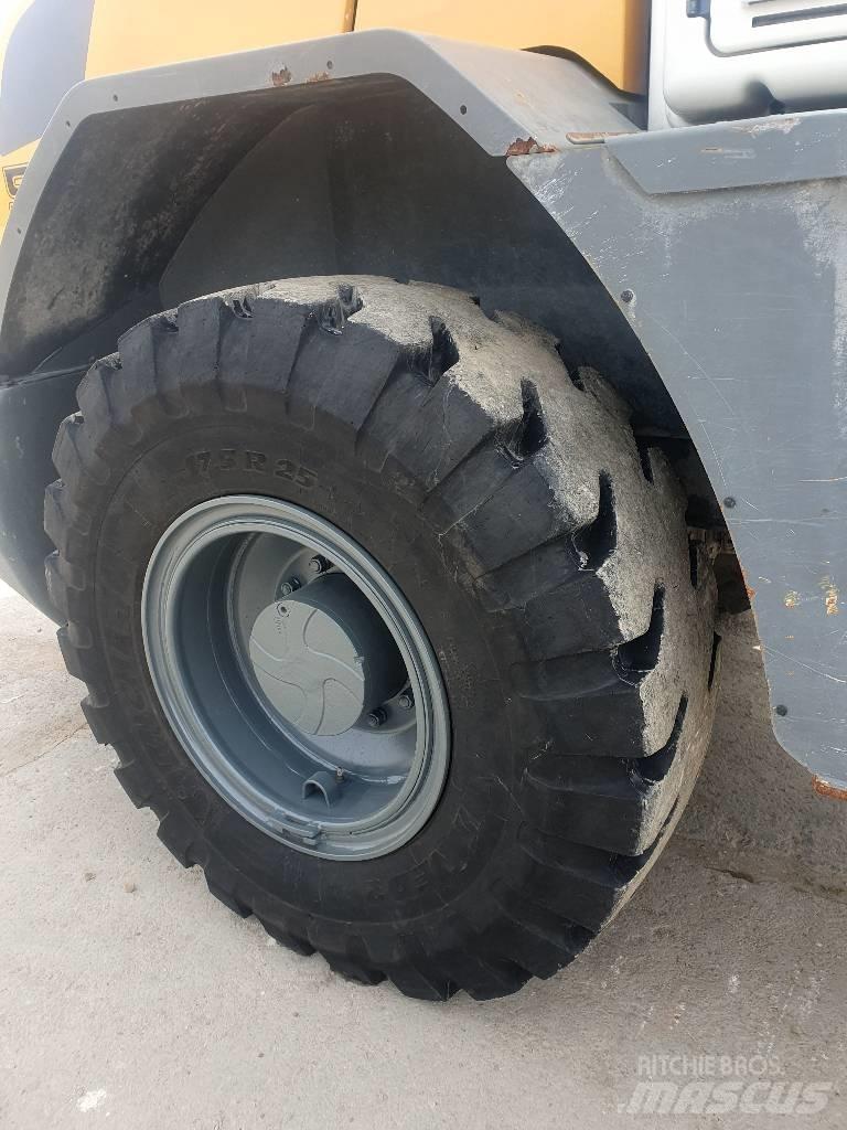 Liebherr L 524 Wheel loaders