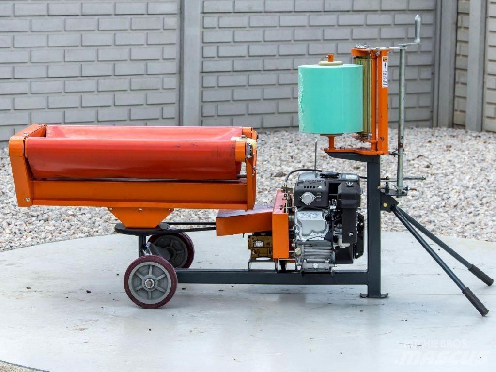  Komondor 36051 Round balers