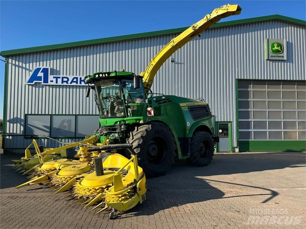 John Deere 8400i Forage harvesters