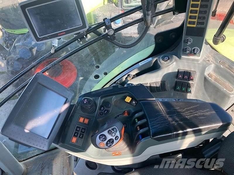 CLAAS Axion 830 Tractors