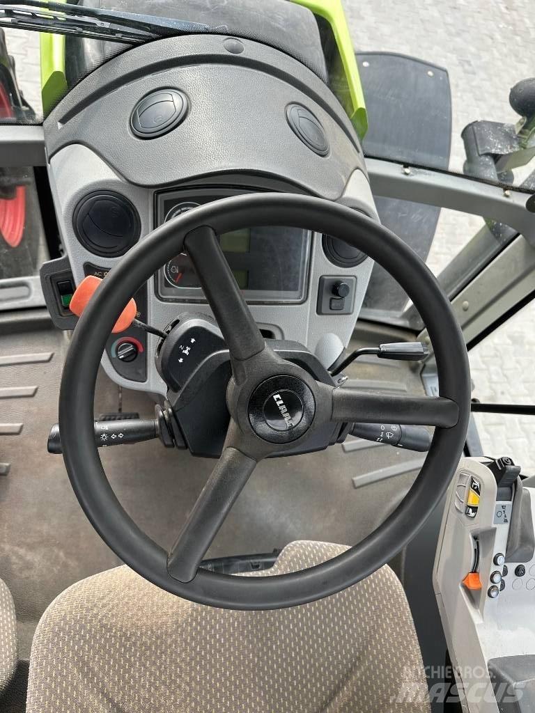 CLAAS Axion 810 Tractors